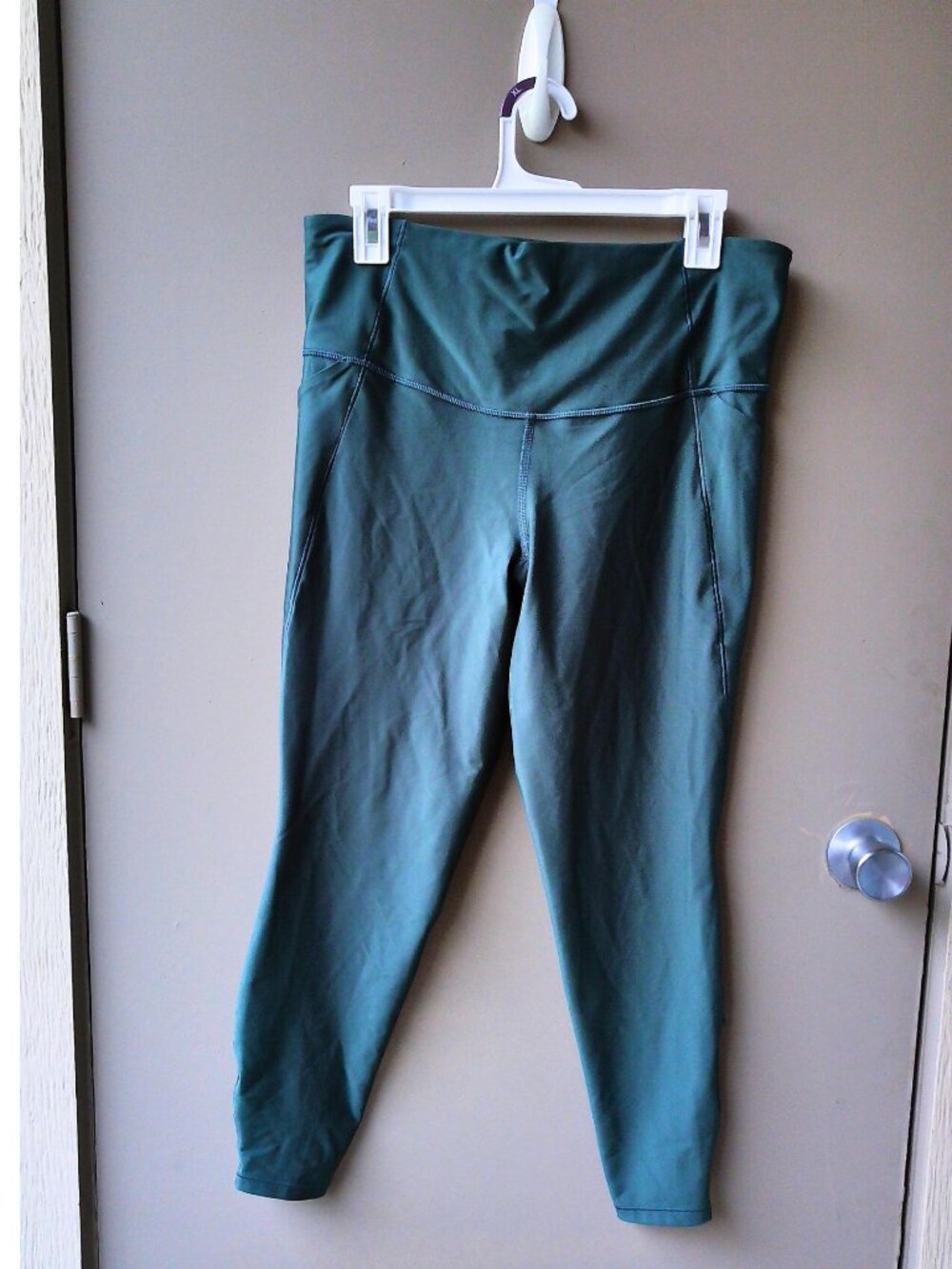 All in Motion Effortless Support High-Rise 7/8 Leggings – Forest Green – Size La
